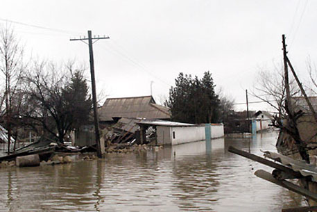 Жители Восточно-Казахстанской области рассказали о прорыве дамбы