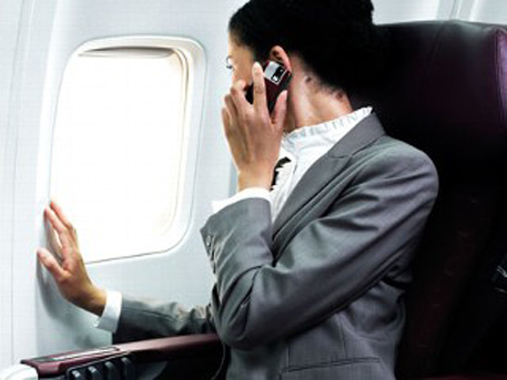 В России разрешат использовать сотовые телефоны в самолетах