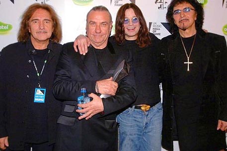 Оззи Осборн и Тони Айомми поделили права на название Black Sabbath