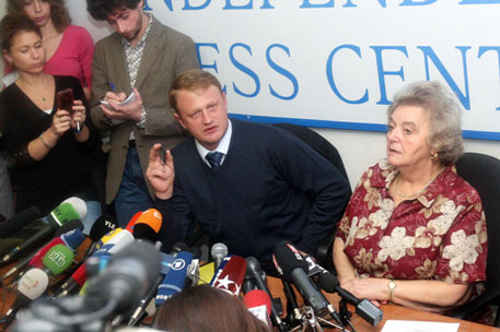 Телеканалам запретили показывать пресс-конференцию Дымовского
