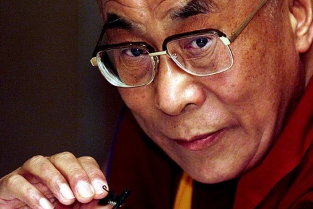 Далай Ламу сделали почетным гражданином Парижа