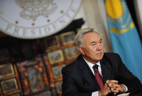 Нурсултан Назарбаев поздравил жителей Казахстана с Новым годом