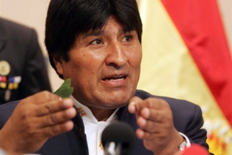 Соратник президента Боливии получил бомбу по почте