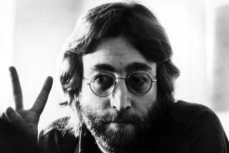 Унитаз Джона Леннона выставят на аукцион