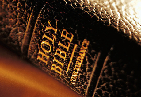 В Малайзии разрешили продажу Библии со словом "Аллах" вместо "Бог"