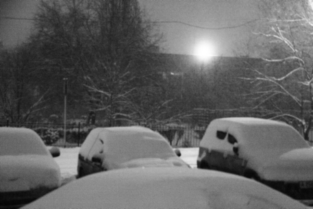 В Восточном Казахстане из снежного плена освободили 20 автомобилей