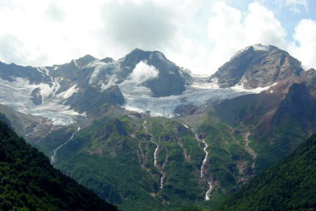 Сочинские альпинисты попали под камнепад в горах Северной Осетии
