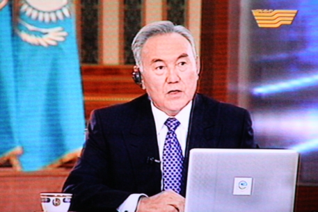 Назарбаев направит на реализацию "Дорожной карты" миллиард долларов