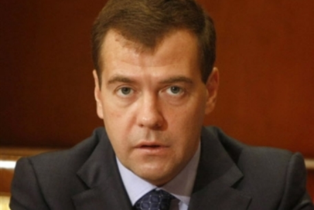 Медведев лично рассмотрит проблемы с Таможенным союзом