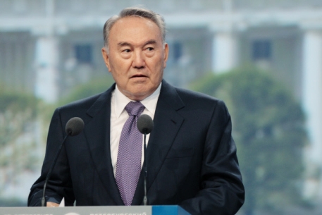 Назарбаев протянул руку пострадавшему от землетрясения Узбекистану