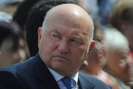 Лужков обвинил столичного префекта в превышении должностных полномочий
