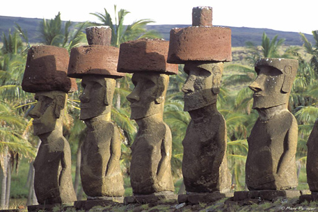 Археологи раскрыли секрет каменных шапок с острова Пасхи