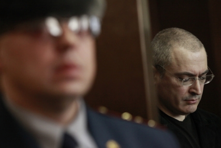 Ходорковского и Лебедева оставили под арестом до 17 августа