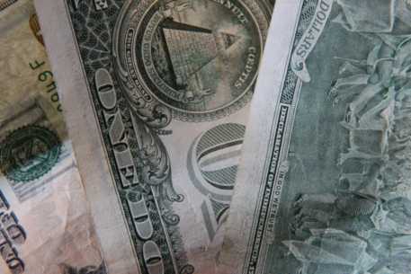 Всемирный банк пессимистично оценил будущее доллара