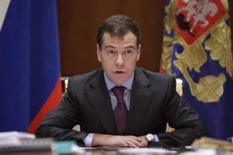 Медведев велел наказать всех виновников пожара в Перми