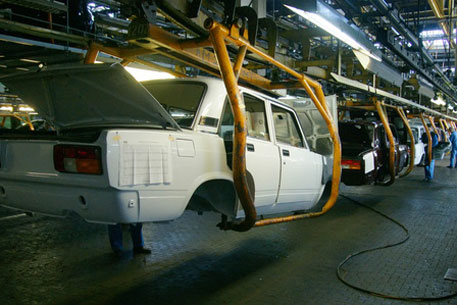 "АвтоВАЗ" увеличит производство Lada 2105 и 2107