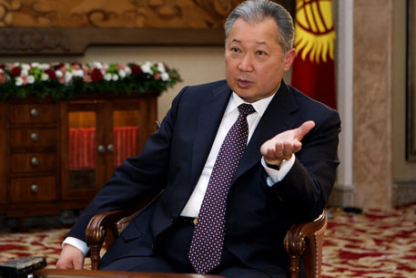 Администрацию президента Киргизии реорганизуют