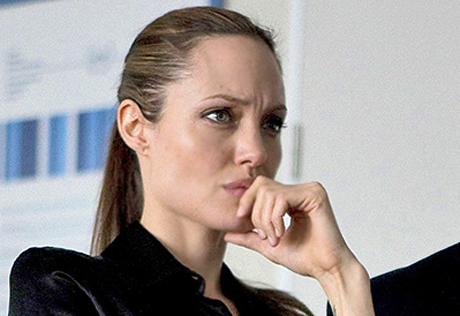 Анджелина Джоли уехала из США в День Благодарения