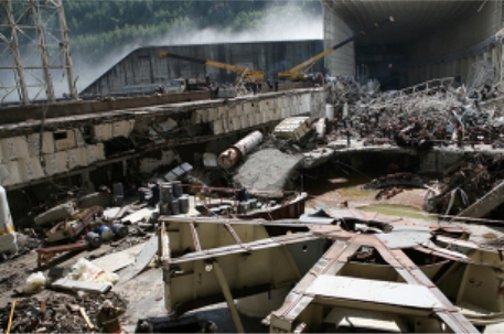 Родным погибших на Саяно-Шушенской ГЭС начали выдавать компенсации