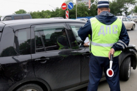 В Москве сотрудник МВД совершил наезд на автоинспектора