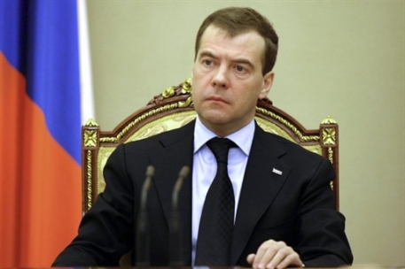 Медведев приказал внедрить систему безопасности на транспорте