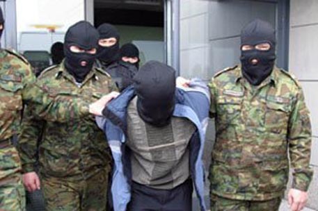Задержан расстрелявший автоинспекторов в Дагестане бандит