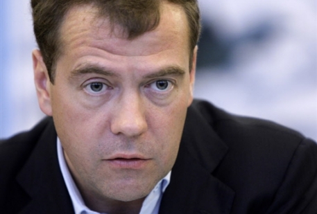Медведев объявил 7 декабря днем траура по погибшим в Перми