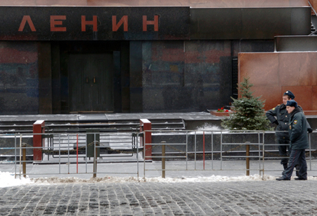 Метнувшего в Мавзолей Ленина рулон туалетной бумаги отправили в психбольницу