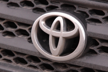 Toyota потеряет два миллиарда долларов из-за отзыва автомобилей