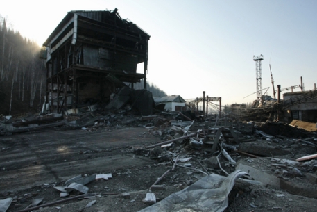 15 мая объявили днем траура по погибшим на шахте "Распадская"