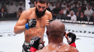 UFC 294: Усман и Чимаев устроили трехраундовую войну в клетке!