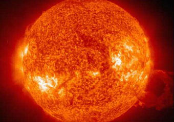 Российский спутник зафиксировал гигантский выброс вещества на Солнце